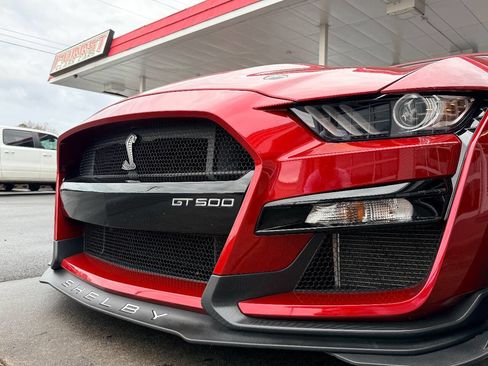 Used 2021 Ford Mustang Shelby GT500 w/ Carbon Fiber Track Pack image 19