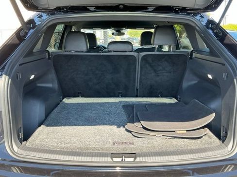 Certified 2024 Volkswagen Atlas Cross Sport SE FWD image 17