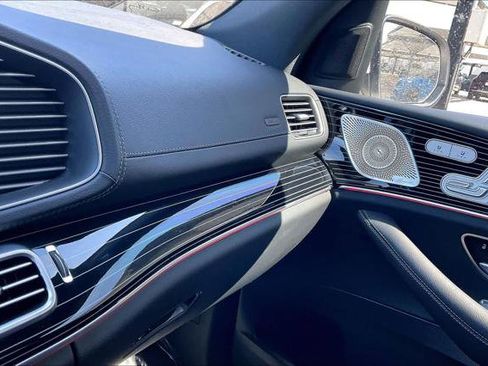 Used 2024 Mercedes-Benz GLS 450 4MATIC image 32