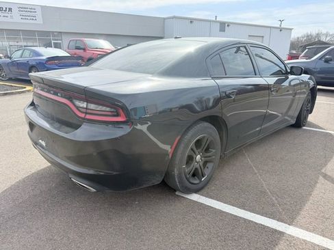 Used 2020 Dodge Charger SXT w/ Leather Interior Group image 5