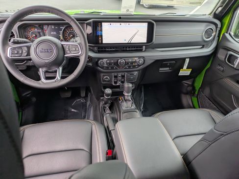 New 2026 Jeep Wrangler Unlimited Sahara AWD/4WD image 23