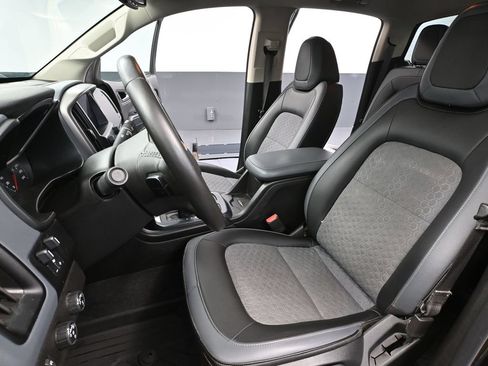 Used 2020 Chevrolet Colorado Z71 AWD/4WD image 24