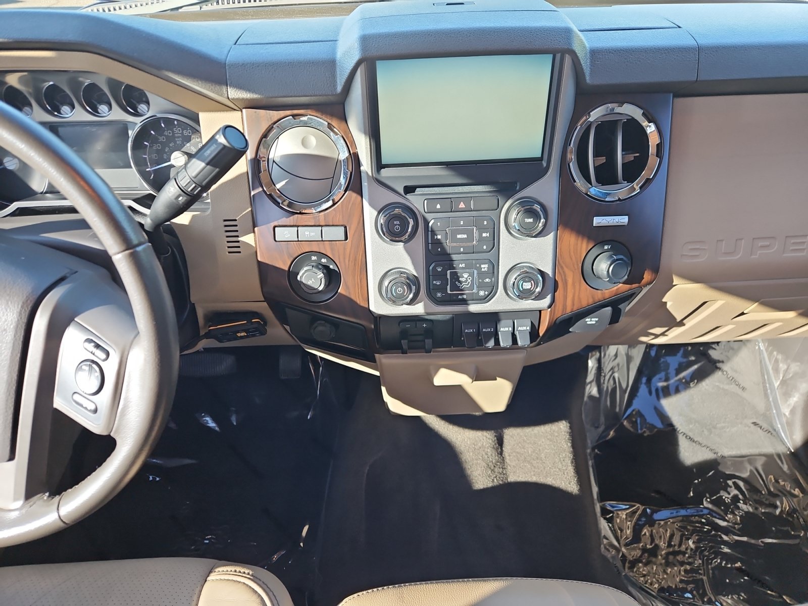 Used 2016 Ford F350 Lariat AWD/4WD image 11