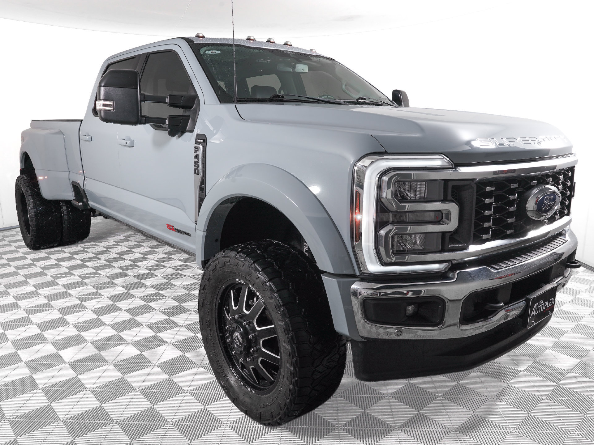 Used 2024 Ford F450 Lariat w/ Lariat Ultimate Package AWD/4WD image 3