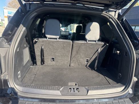Used 2025 Ford Explorer ST-Line image 30