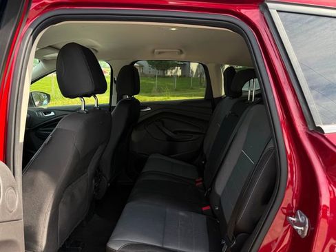 Used 2015 Ford Escape SE w/ Equipment Group 201A FWD image 8