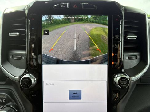 Used 2024 RAM 2500 Big Horn w/ Safety Group AWD/4WD image 22