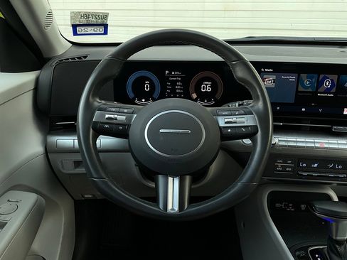 Used 2025 Hyundai Kona SEL image 34