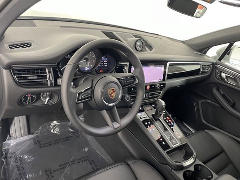 New 2026 Porsche Macan S image 4