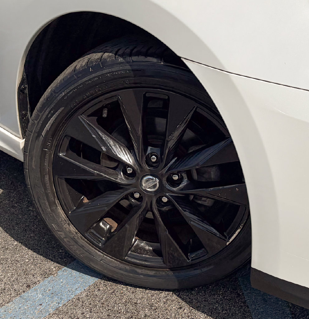 Used 2017 Nissan Sentra SR FWD image 25