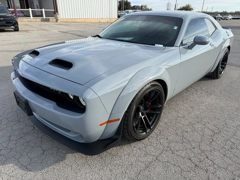 Used 2021 Dodge Challenger SRT Hellcat image 2
