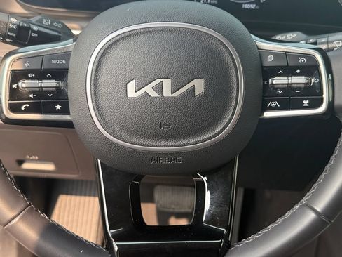 Used 2024 Kia Carnival SX FWD image 22