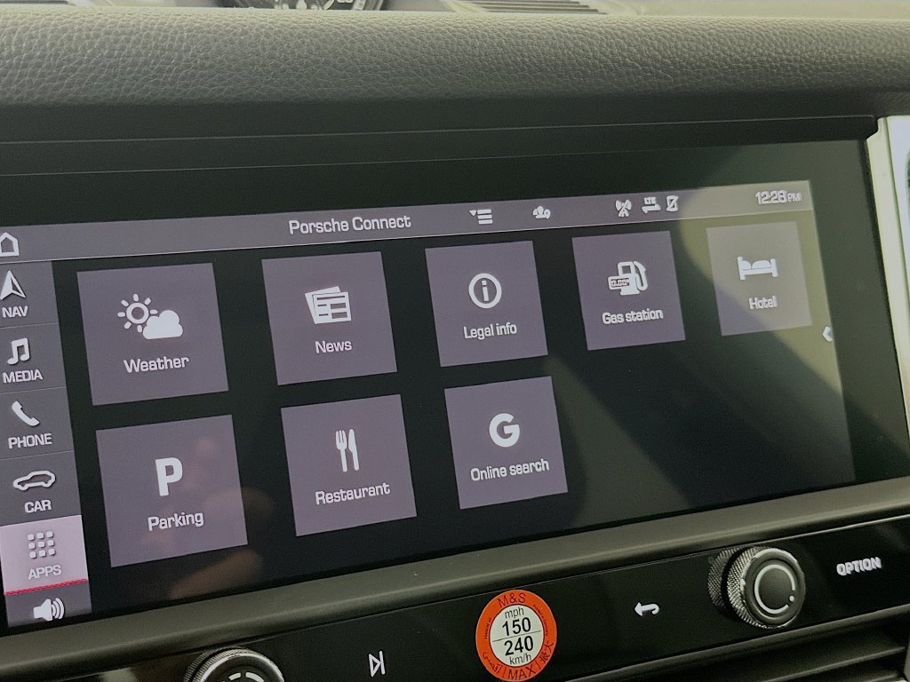Certified 2025 Porsche Macan AWD/4WD image 15