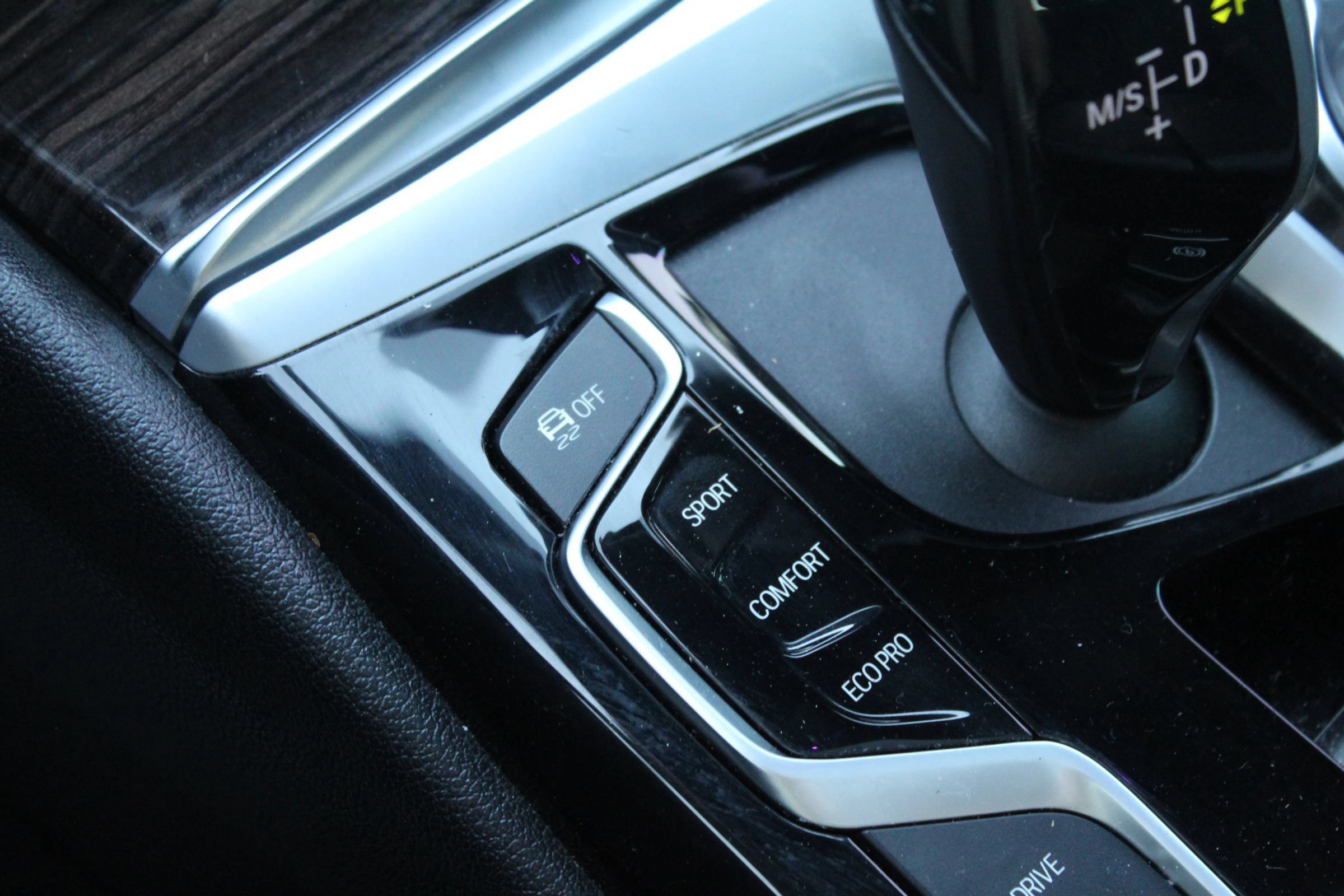 Used 2019 BMW 530e xDrive AWD/4WD image 32
