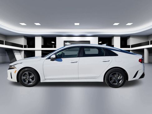 Used 2023 Kia K5 LXS image 3