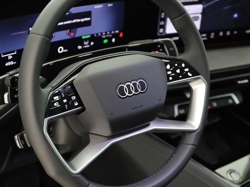 New 2026 Audi Q3 quattro 2.0T AWD/4WD image 16