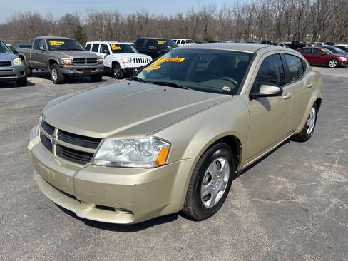 Used 2010 Dodge Avenger SXT image 2