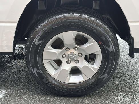 Certified 2023 RAM 1500 Big Horn AWD/4WD image 12