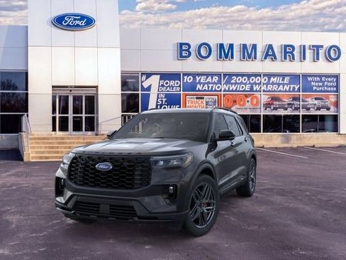 New 2026 Ford Explorer ST-Line w/ ST-Line Street Pack AWD/4WD image 2