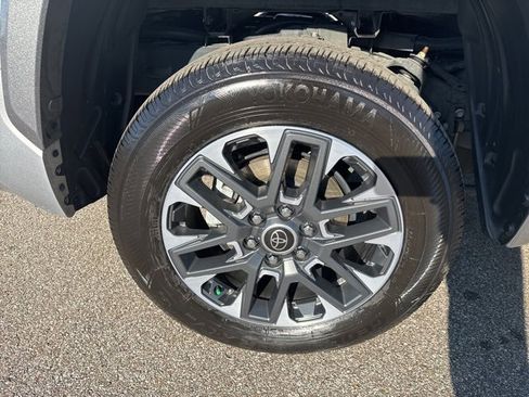 Used 2024 Toyota Tundra Limited image 15