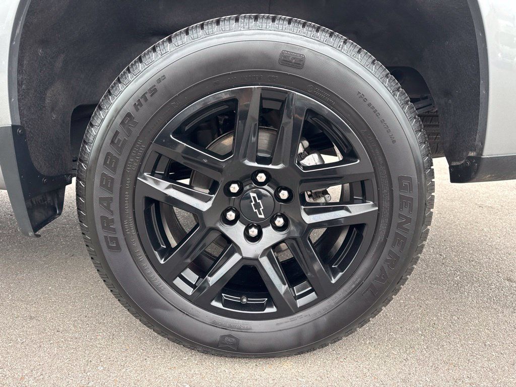 Used 2024 Chevrolet Silverado 1500 Custom w/ LPO, Dark Essentials Package AWD/4WD image 25