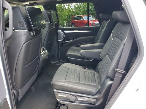 Certified 2026 Cadillac Escalade V w/ LPO, ONYX Package AWD/4WD image 12