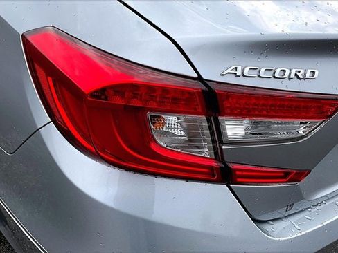 Certified 2018 Honda Accord EX-L image 22