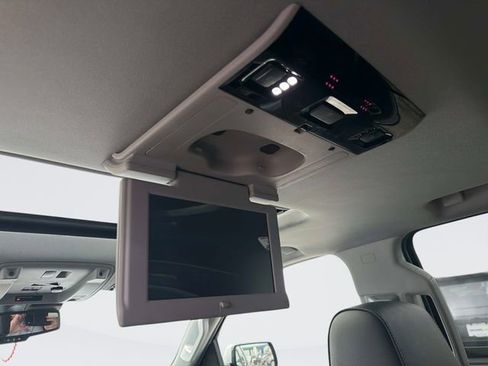 Used 2019 GMC Yukon Denali w/ Denali Ultimate Package image 16