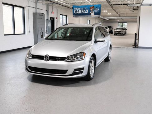 Used 2015 Volkswagen Golf TDI SEL FWD image 2