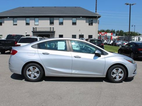 Used 2016 Chevrolet Cruze LS FWD image 6