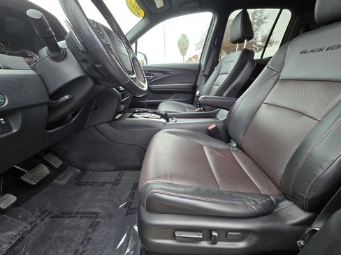 Used 2023 Honda Ridgeline Black Edition image 18