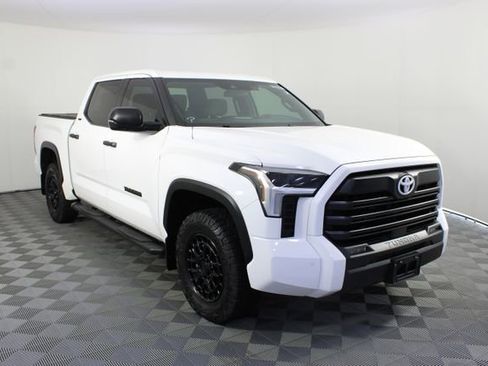 Used 2025 Toyota Tundra SR5 w/ SR5 Convenience Package AWD/4WD image 23