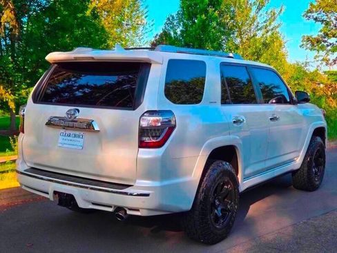 Used 2018 Toyota 4Runner Limited AWD/4WD image 15