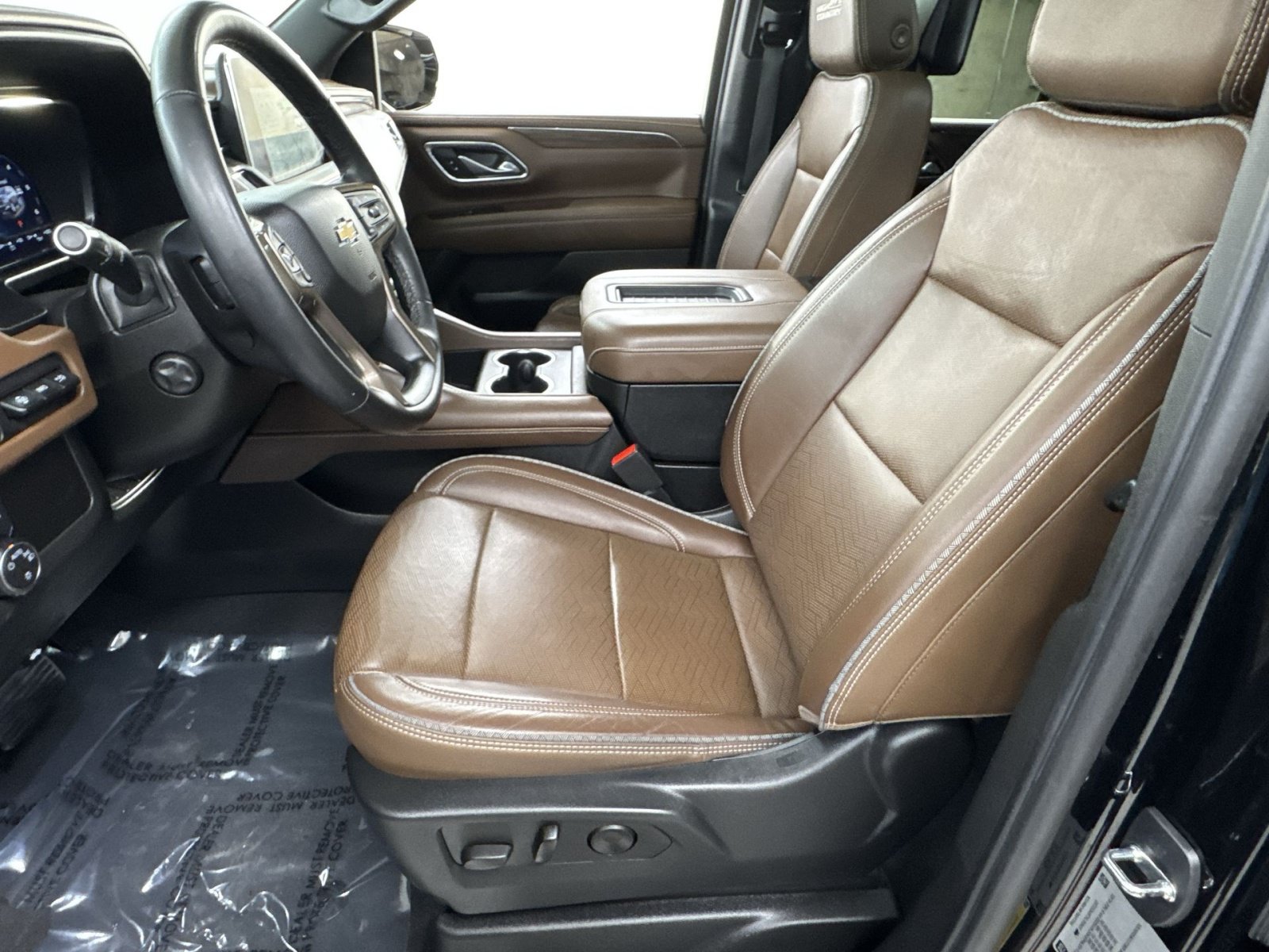 Used 2023 Chevrolet Tahoe High Country AWD/4WD image 16