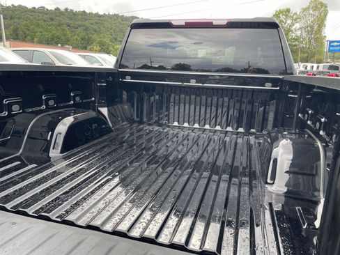 Used 2024 Chevrolet Silverado 1500 RST w/ Z71 Off-Road Package AWD/4WD image 28