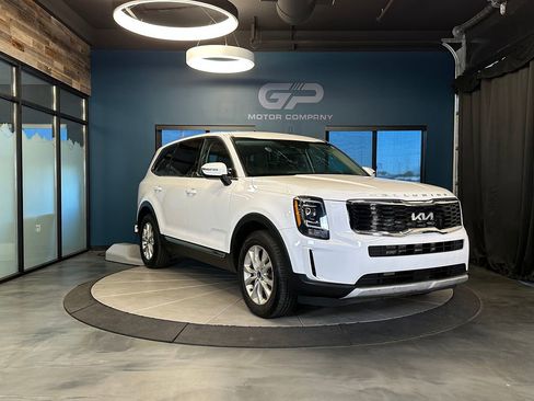 Used 2022 Kia Telluride LX AWD/4WD image 1