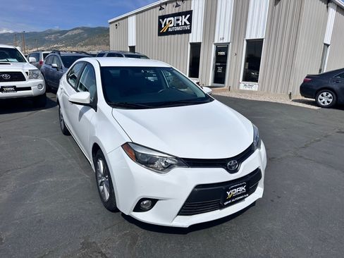 Used 2015 Toyota Corolla LE FWD image 1
