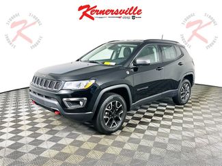 Used 2020 Jeep Compass Trailhawk video 3