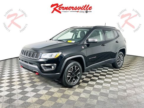 Used 2020 Jeep Compass Trailhawk image 3