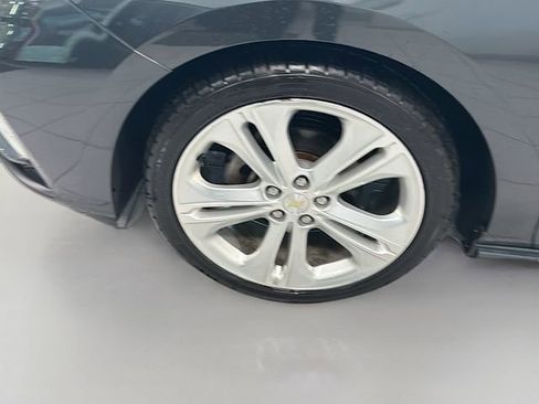 Used 2017 Chevrolet Cruze Premier image 30