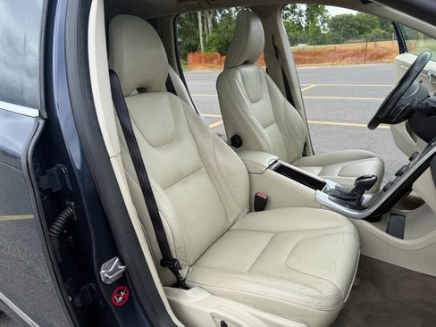 Used 2014 Volvo XC60 T6 AWD/4WD image 14