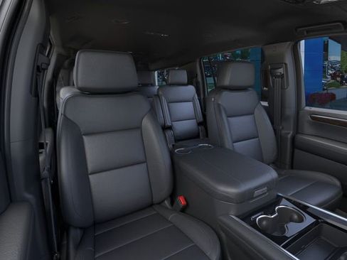 New 2026 Chevrolet Suburban LT AWD/4WD image 16