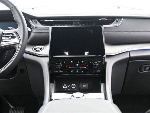 New 2025 Jeep Grand Cherokee Overland w/ Adv Protech Group III image 25