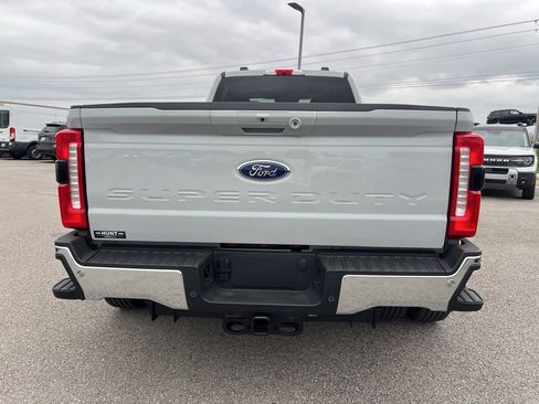 Used 2025 Ford F350 Lariat image 6