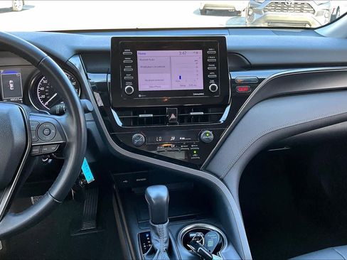 Certified 2021 Toyota Camry SE image 7
