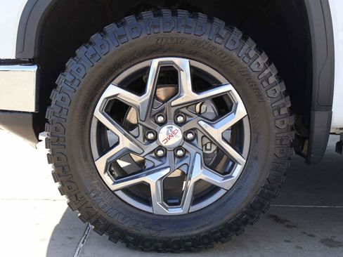 Used 2022 GMC Sierra 1500 SLT w/ SLT Premium Plus Package image 6