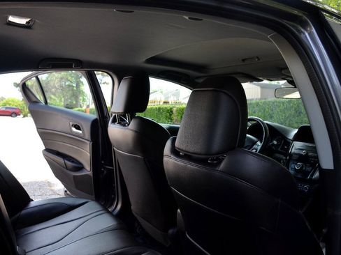 Used 2019 Acura ILX FWD image 9