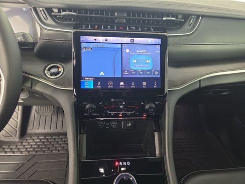 Used 2025 Jeep Grand Cherokee L Limited RWD image 24