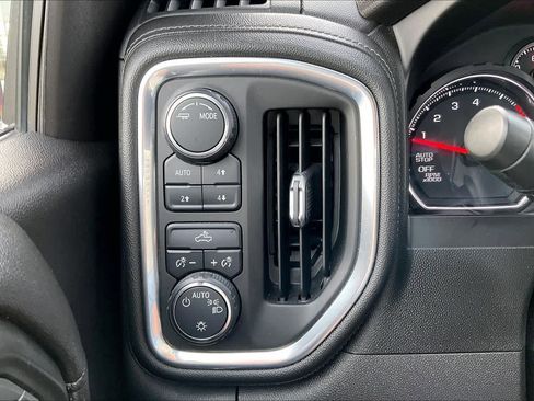 Used 2021 Chevrolet Silverado 1500 LT w/ Z71 Off-Road Package image 33