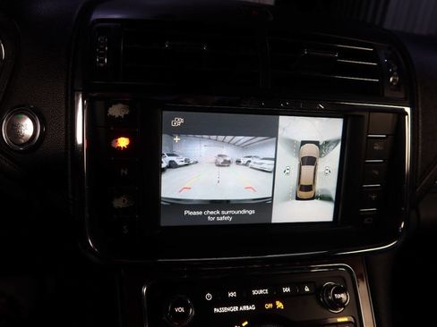 Used 2018 Lincoln Continental Reserve image 23